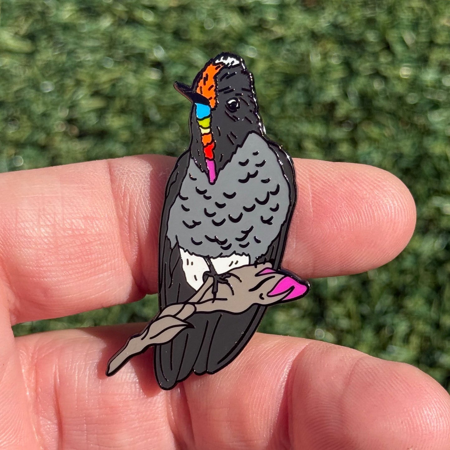 Rainbow-bearded Thornbill pin in hand